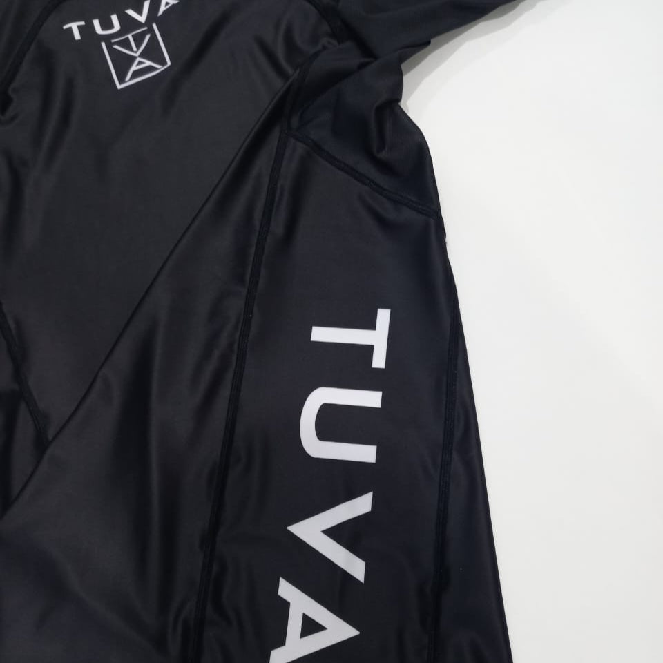 Minimalist Unisex Rashguard (Black)